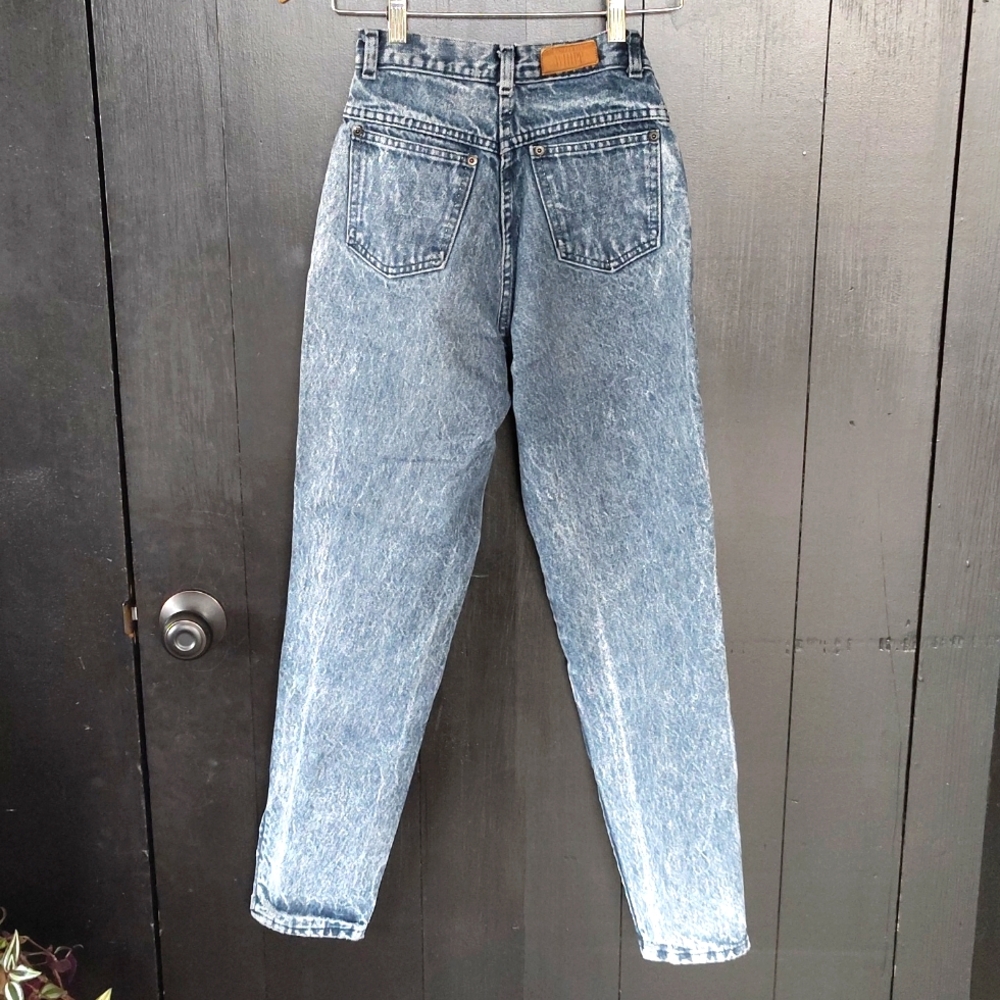 👖 WHIPP Vintage Mom Jeans with Zipper Ankle. Size 25.
